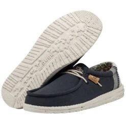 Wally Break Stitch - Navy -Heydude 110792568 WALLY LINEN NATURAL NAVY LEFT 3 1
