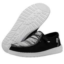 Wendy Boho Blanket - Zion Black -Heydude 40056 0WG WENDY BOHO BLANKET ZION BLACK LEFT 3