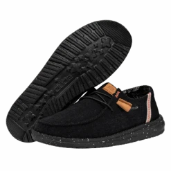Wendy Washed Canvas - Black 12 Wendy Washed Canvas - Black -Heydude FW23 W 40297 001 WENDY WASHED CANVAS BLACK LEFT PAIROUTSOLE